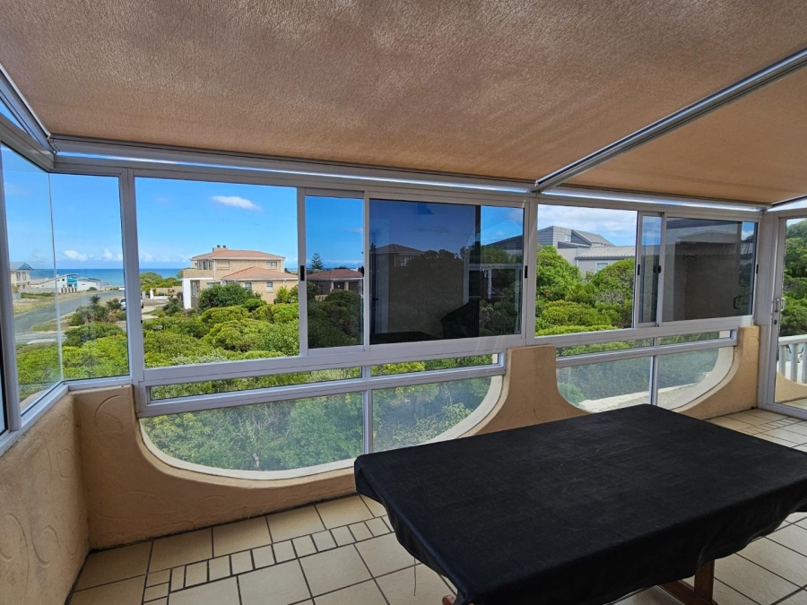 4 Bedroom Property for Sale in Pearly Beach Western Cape
